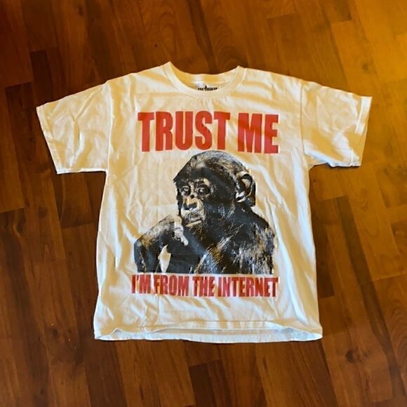 NWOT Urban Pipeline Boys Medium Tee  - Picture 1 of 4